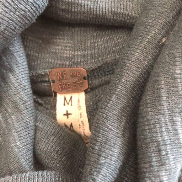 Free People turquoise knit top - Picture 3 of 4